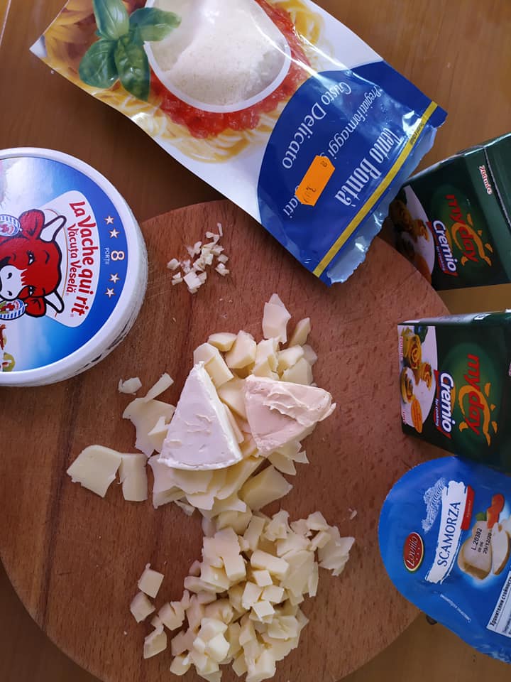 Συνταγή για μακαρονάδα με σάλτσα τυριών