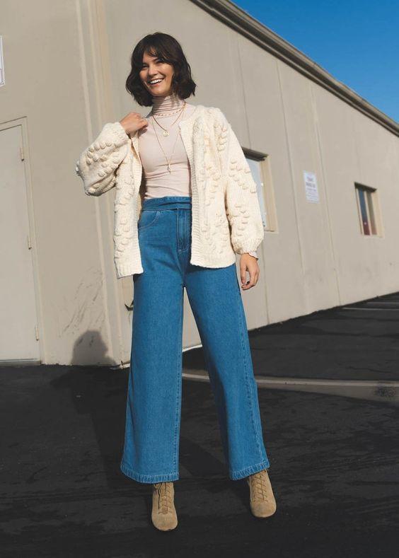 Ζιπ κιλότ Denim culottes jean με ροζ μπλούζα και ροζ πλεκτή ζακέτα Ζιπ κιλότ Denim culottes jean με ροζ μπλούζα και ροζ πλεκτή ζακέτα