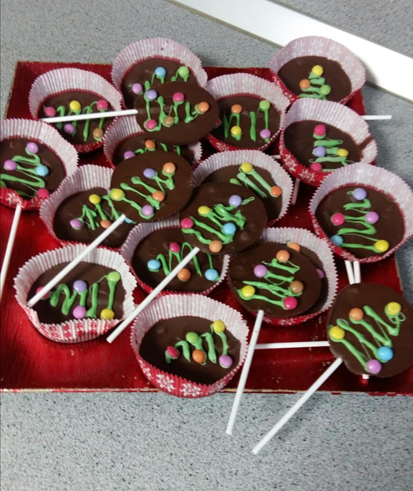 Γλειφιτζούρια σοκολάτας: Η καλύτερη συνταγή για σοκολατένια γλειφιτζούρια