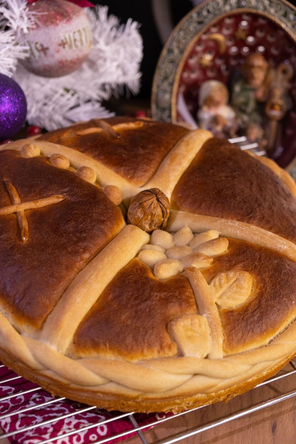 Συνταγή για αφράτο χριστουγεννιάτικο Χριστόψωμο Συνταγή για αφράτο χριστουγεννιάτικο Χριστόψωμο