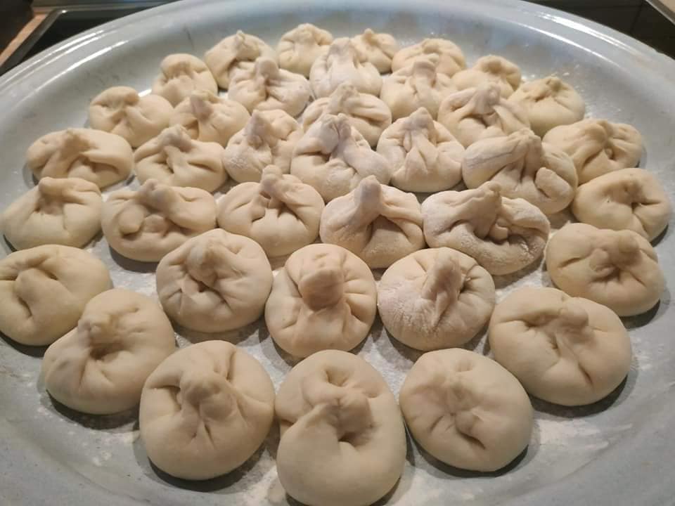 Συνταγή για παραδοσιακά Χινκάλι γεμιστά με κιμά