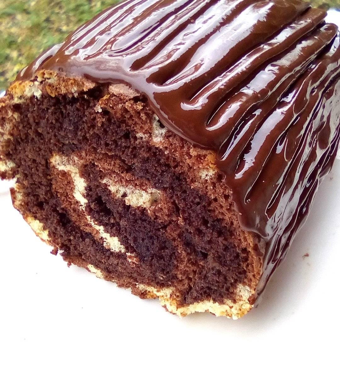 Χριστουγεννιάτικος κορμός σοκολάτας με γλάσο Χριστουγεννιάτικος κορμός σοκολάτας με γλάσο