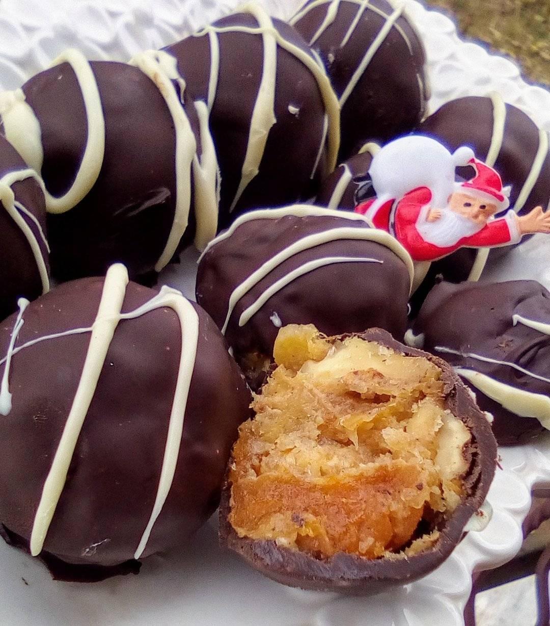 Τρουφάκια χωρίς ζάχαρη με 3 υλικά Τρουφάκια χωρίς ζάχαρη με 3 υλικά