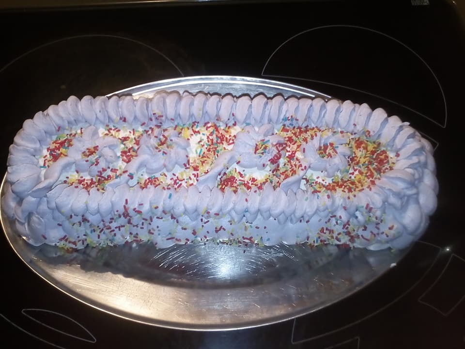 Περίσσεψε βασιλόπιτα ; Φτιάξτε κορμό με ζαχαρούχο