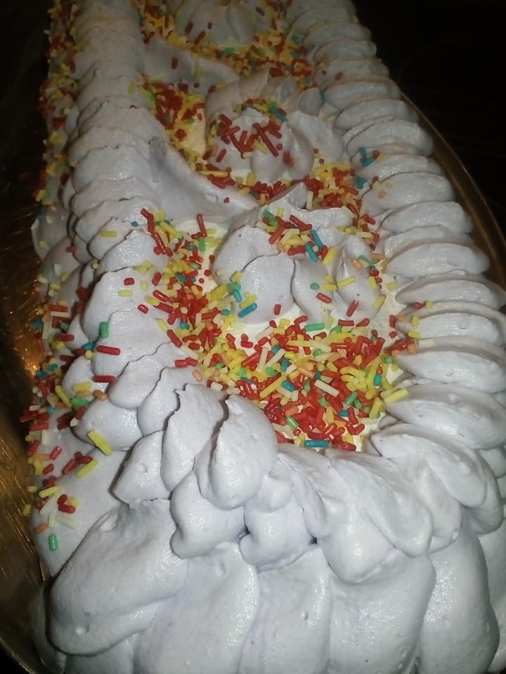 Περίσσεψε βασιλόπιτα ; Φτιάξτε κορμό με ζαχαρούχο