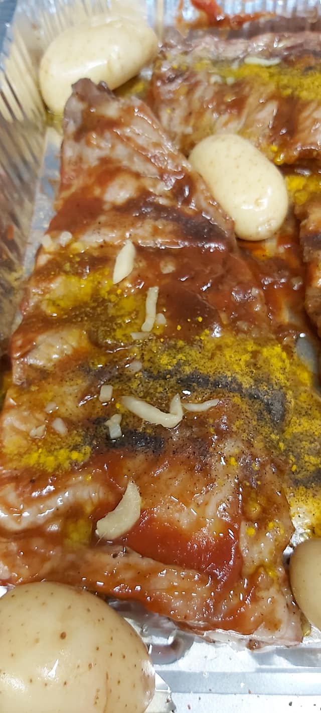 Χοιρινά παϊδάκια με μπάρμπεκιου σώς