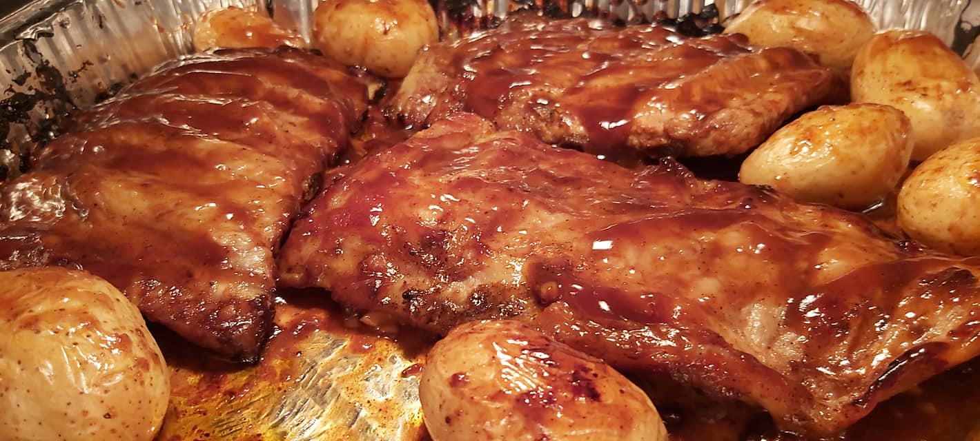 Χοιρινά παϊδάκια με μπάρμπεκιου σώς