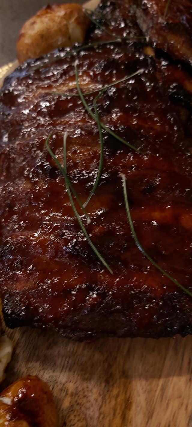 Χοιρινά παϊδάκια με μπάρμπεκιου σώς