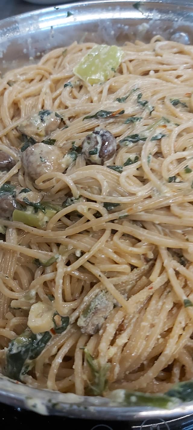 Σπαγγέτι ολικής με μανιτάρια και κρέμα γάλακτος_ Συνταγή 