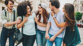 Η σημασία της φιλίας στην εφηβεία – Γιατί οι έφηβοι βάζουν πάνω από όλα τους φίλους τους;