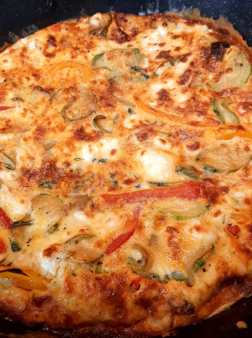 Frittata με κολοκυθάκια, φέτα και πιπεριές_Στο φούρνο_