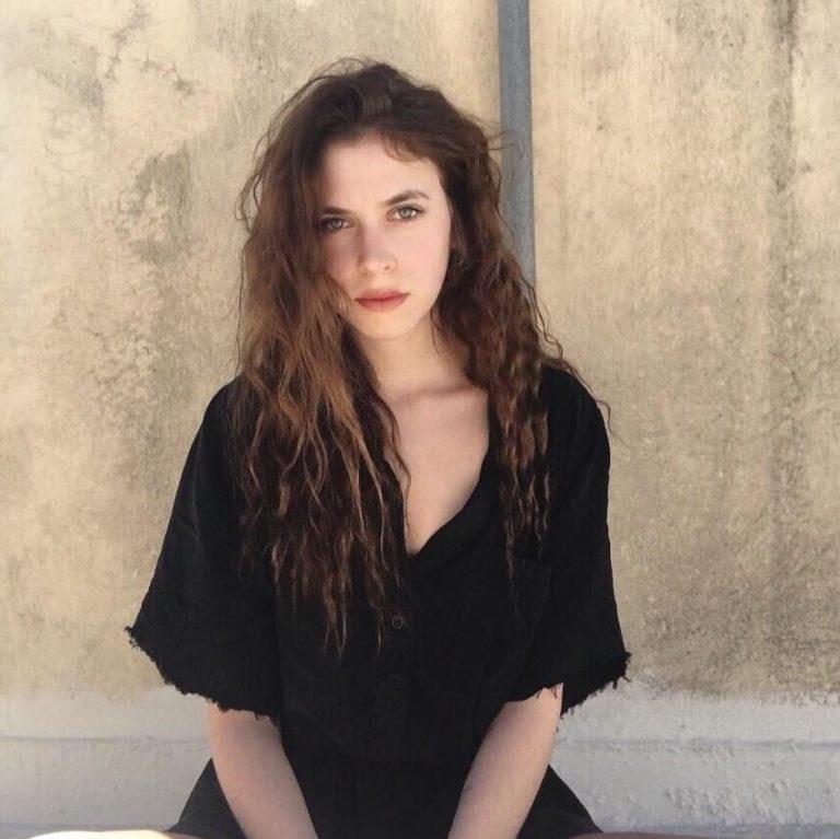  Σοφούλα_Αγριες Μέλισσες_