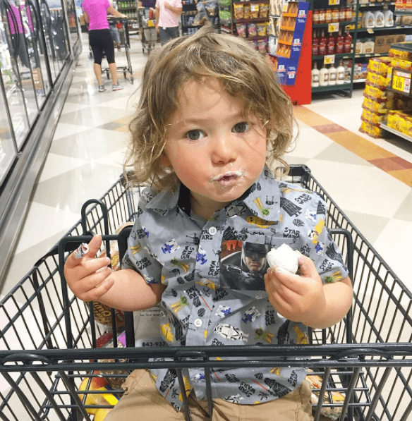 παιδί _στο supermarket_ 