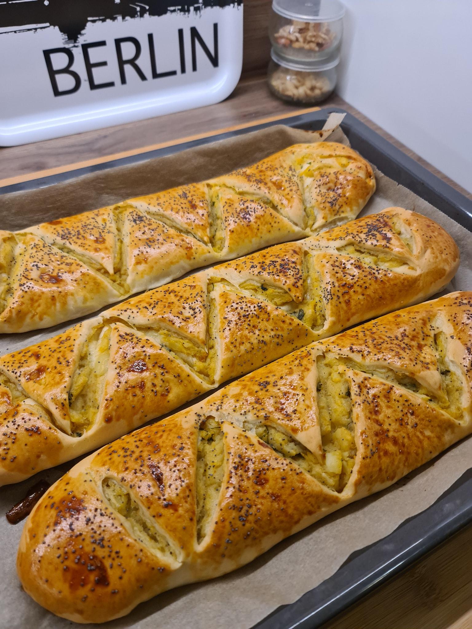 Συνταγή _για_πατατόπιτες_με_πάστα_ελιάς_