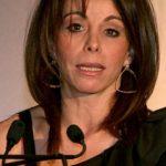 Βούλα Πατουλίδου: Η αγκαλιά με τον 22χρονο γιο της και το όμορφο μήνυμά της (εικόνες)