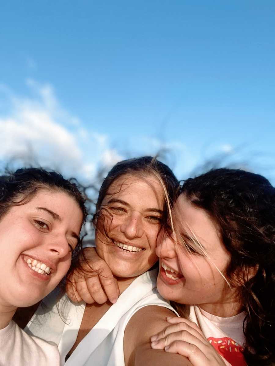 Μητέρα γέννησε_ δίδυμα με αυτισμό_ Η ιστορία της_