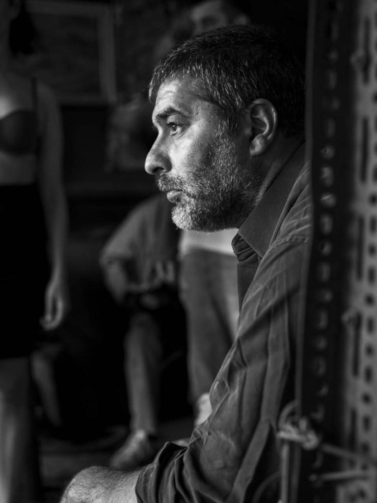 Άγριες Μέλισσες_Βόσκαρης_ κακοποιεί _τη _Σοφούλα Άγριες Μέλισσες_Βόσκαρης_ κακοποιεί _τη _Σοφούλα