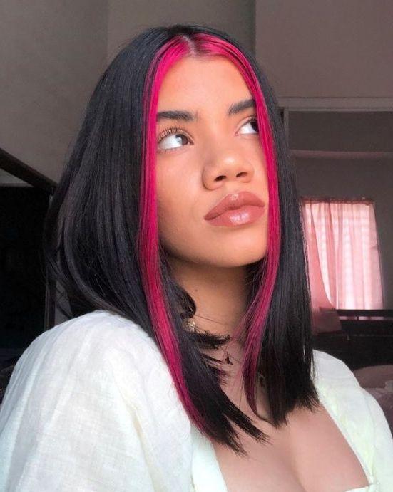 φούξια_money_pieces_σε_μαύρα_καρέ_μαλλιά_