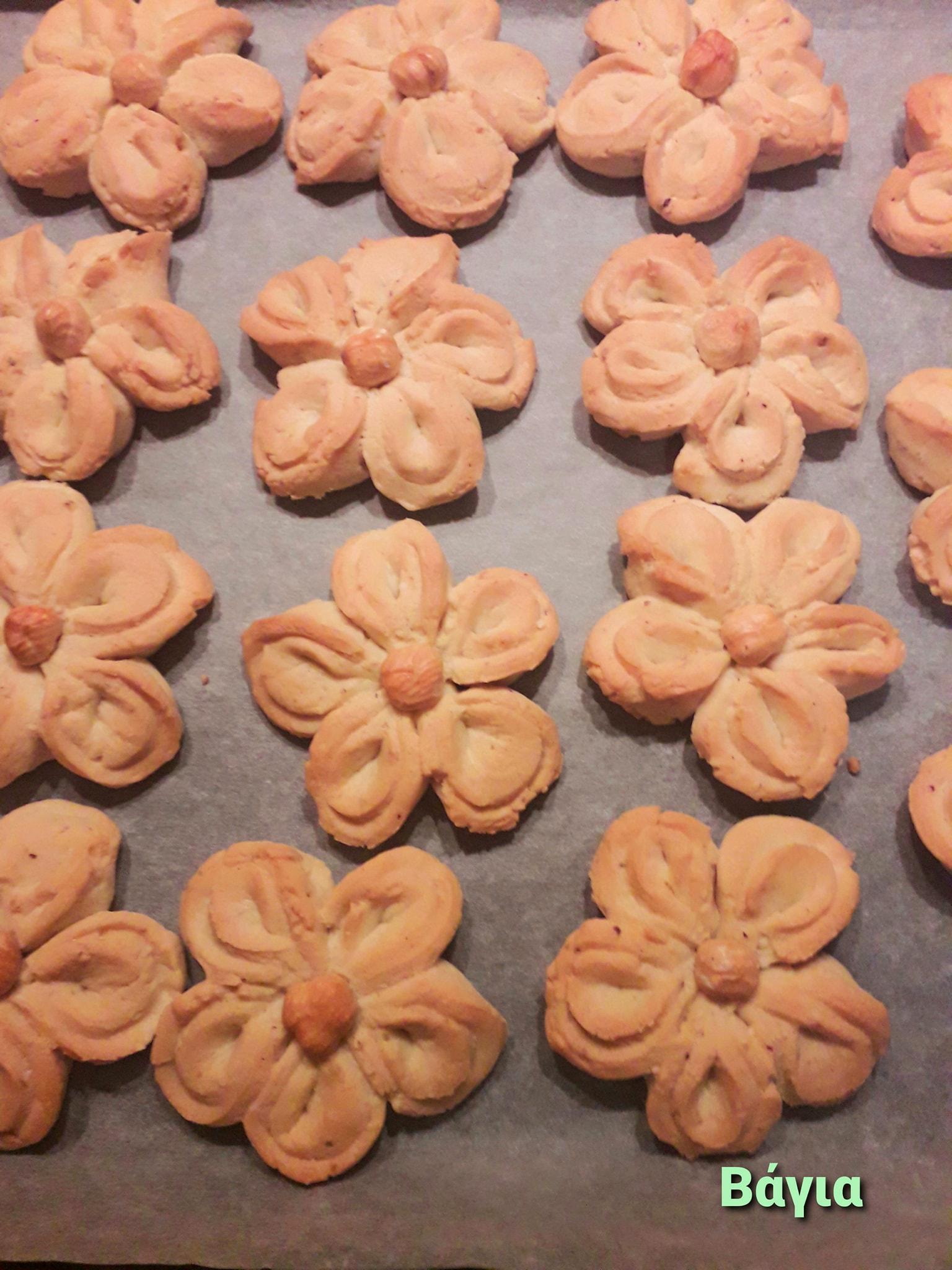 Μπισκότα_ σε σχήμα λουλούδι_