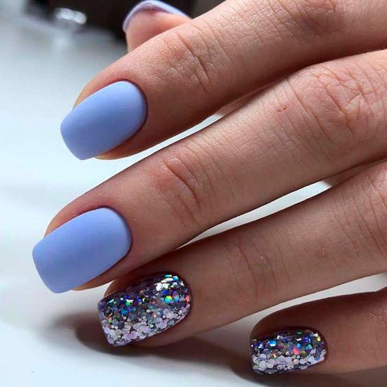 θαλασσί_νύχια_με_γκλίτερ_για_τον_Φεβρουάριο_Νυχια Φεβρουαρίου_