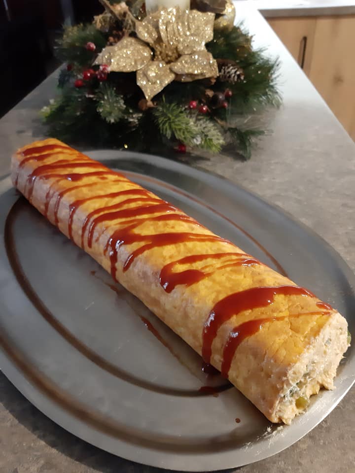 Ρολό ομελέτας με κοτόπουλο_ πιπεριές και καρότο_ Συνταγή_ 