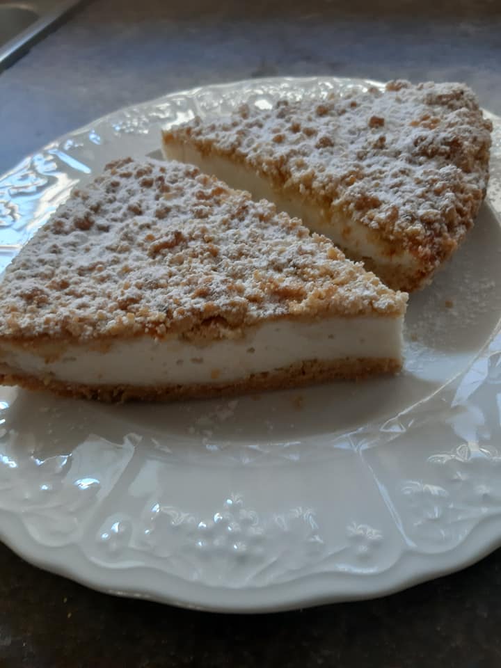  Συνταγή για _κραμπλ_κέικ με_κρέμα_γιαουρτιού_