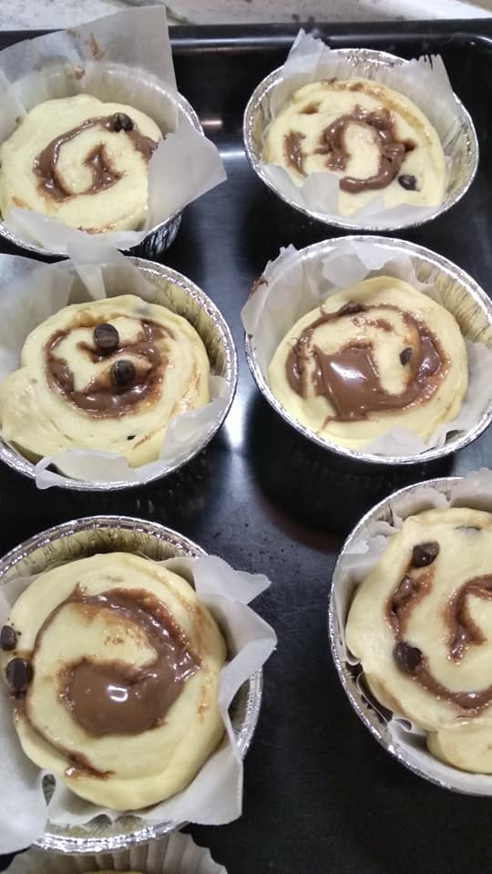 Merenda_rolls_Αφράτα_ψωμάκια_με_merenda_ψηφίδες_σοκολάτας_