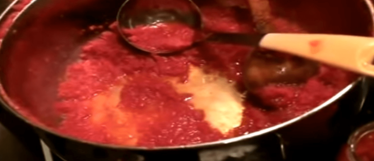 Ντοματιά -σε- κονσέρβα- 