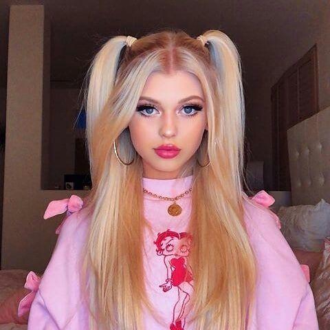 δύο_ψηλές αλογοουρές_σε ελεύθερα_ίσια_μαλλιά_ δύο_ψηλές αλογοουρές_σε ελεύθερα_ίσια_μαλλιά_