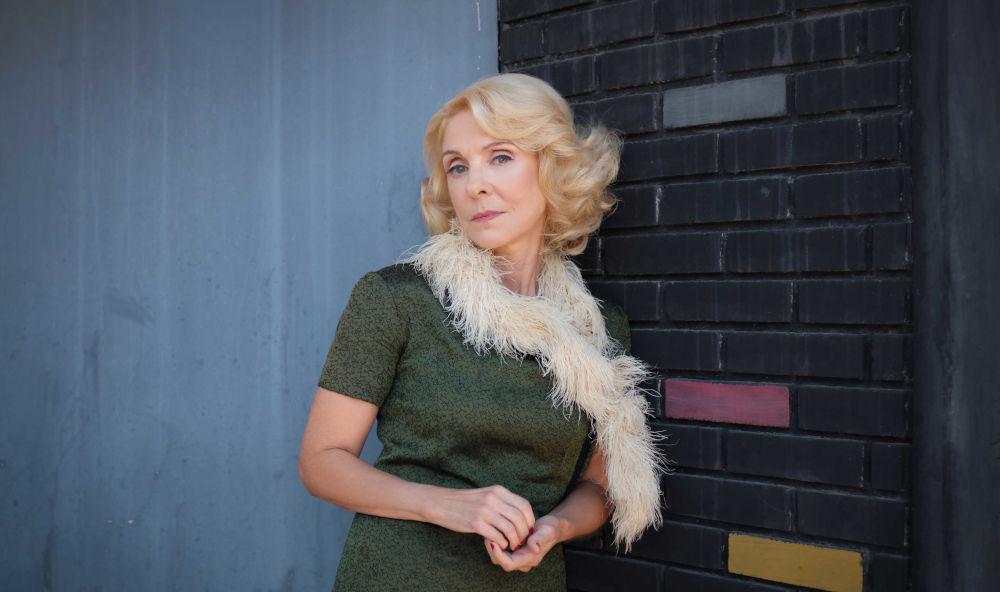 Άγριες μέλισσες spoiler : Η Μαντάμ Κούλα επιστρέφει