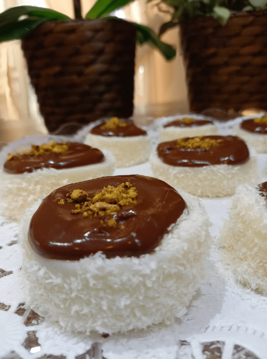 Ατομικά παστάκια_ με σοκολάτα και καρύδα_