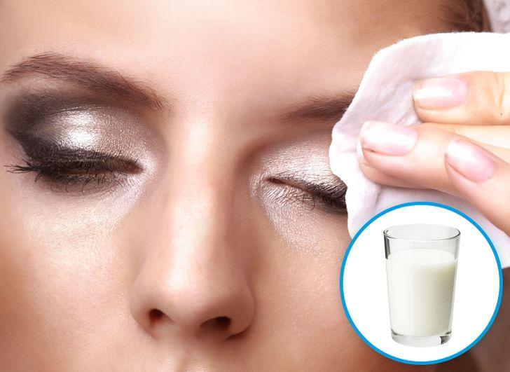 αφαιρέστε_το_μακιγιάζ_με_γάλα_