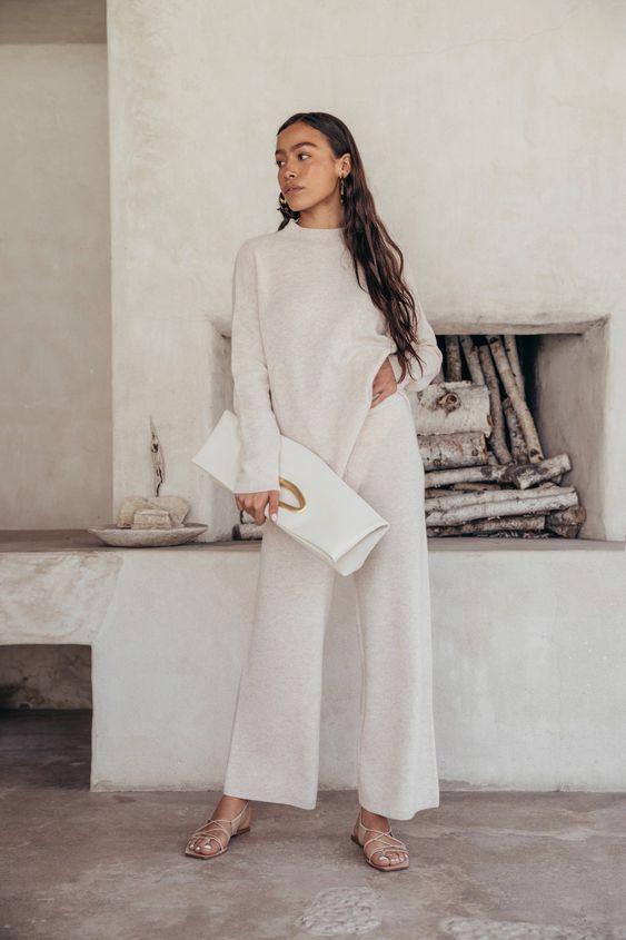 athflow_trend_με_λευκή_φόρμα_λευκή_μπλούζα_και_λευκό_τσαντάκι_ athflow_trend_με_λευκή_φόρμα_λευκή_μπλούζα_και_λευκό_τσαντάκι_