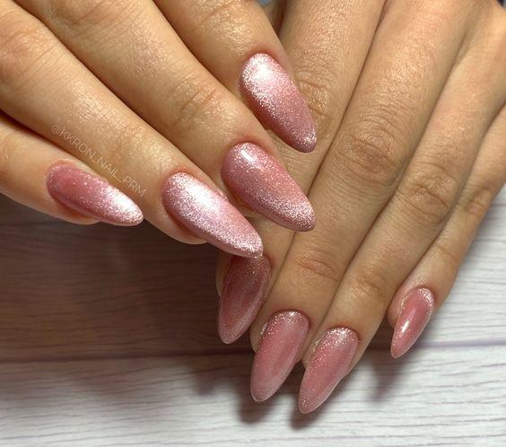 ιδέες_για_velvet nails_σε_ροζ_χρώμα_