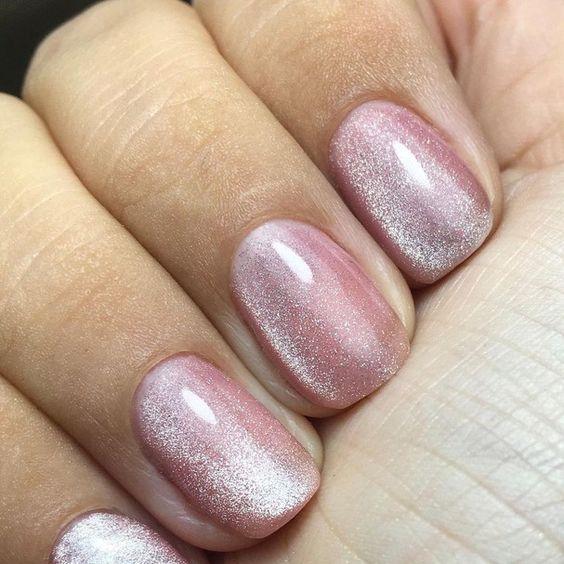 ιδέες_για_velvet_nails_σε_ροζ_χρώμα_