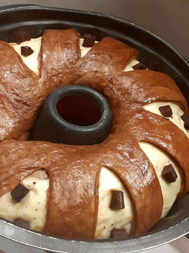 Δίχρωμο τσουρεκοκέικ_