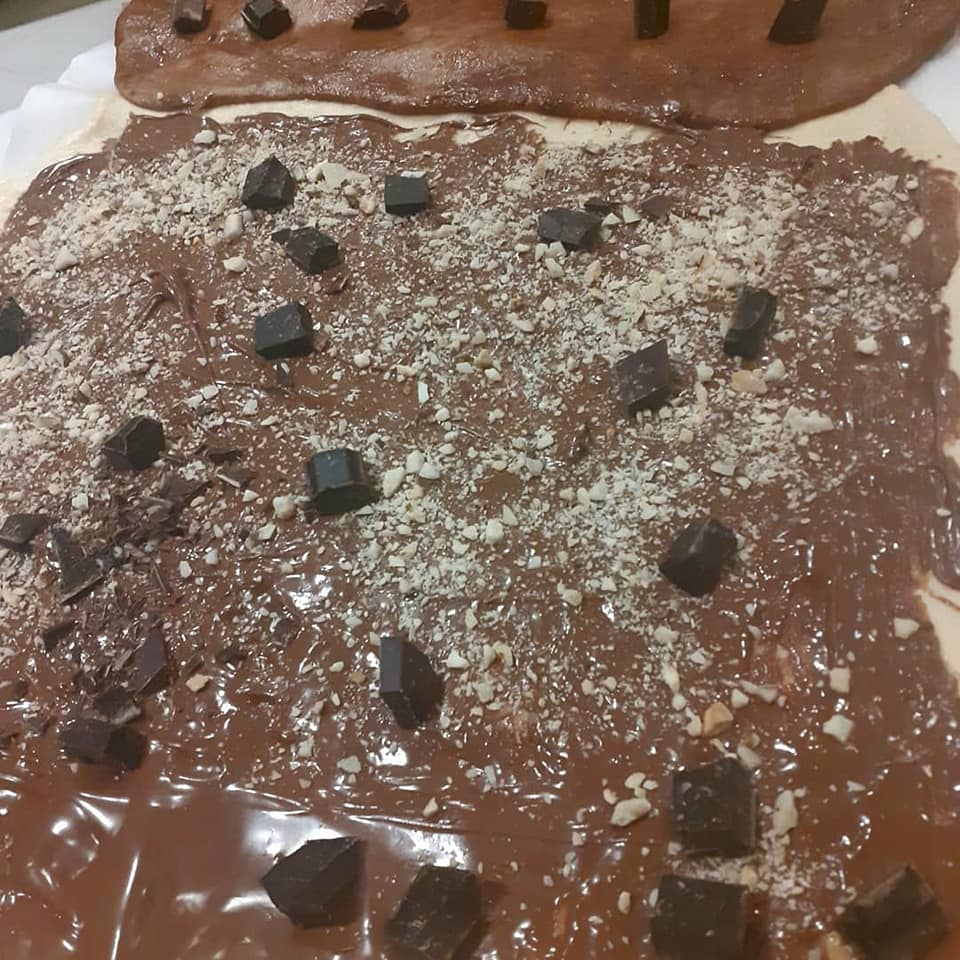 Συνταγή για_ Δίχρωμο τσουρεκοκέικ_ 