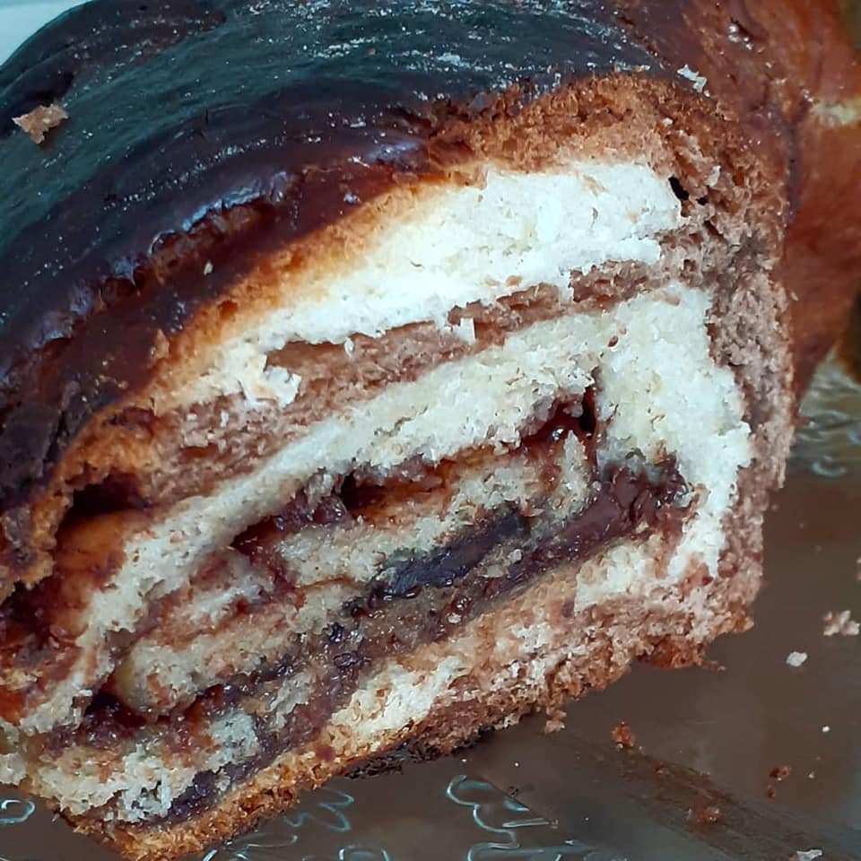  Δίχρωμο τσουρεκοκέικ_ 