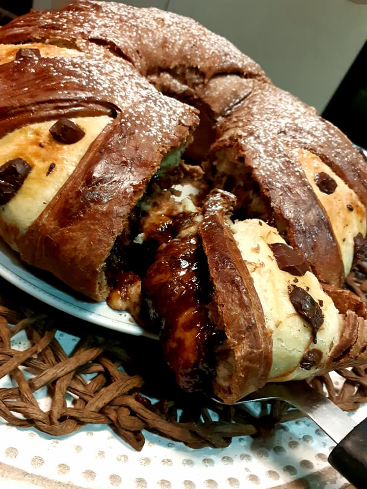  Δίχρωμο τσουρεκοκέικ_ 