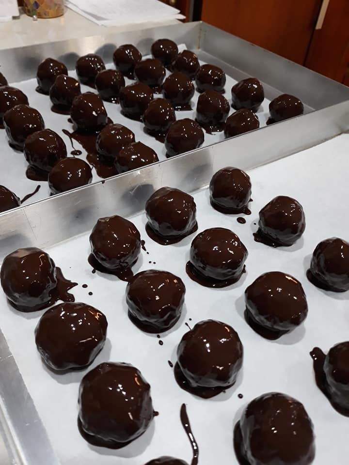 σοκολατάκια_με_μανταρίνι_ και ξηρούς καρπούς_Συνταγη_ 