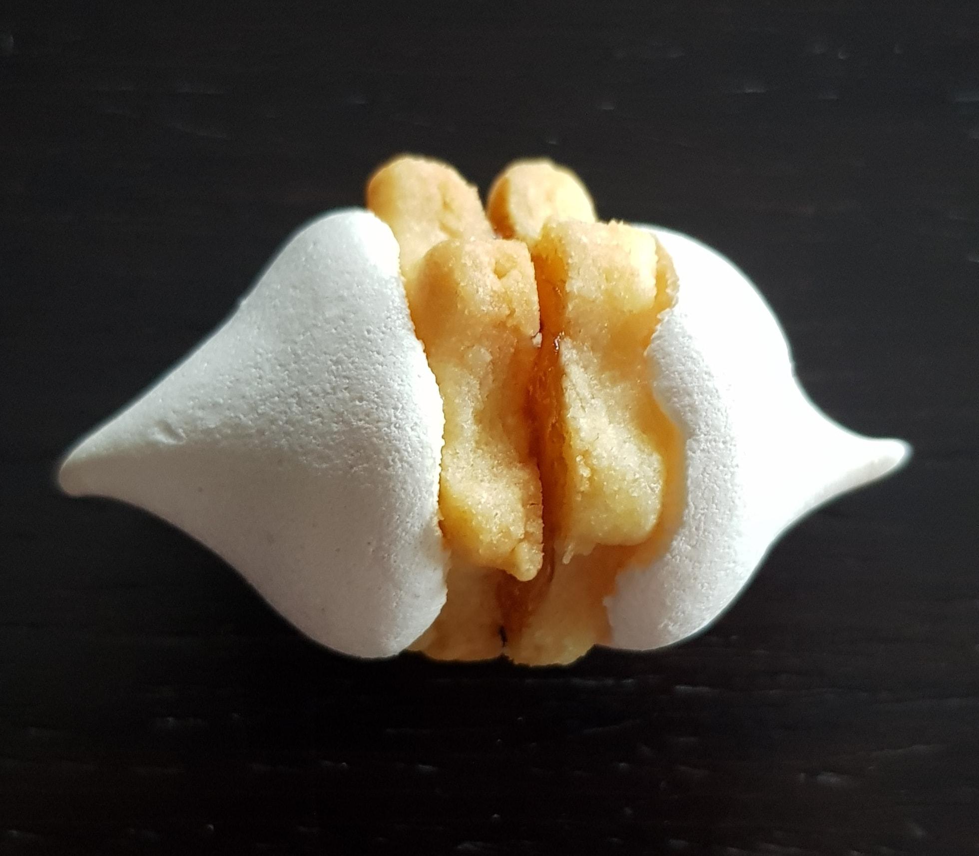 μίνι γεμιστά μπισκότα με μαρμελάδα και μαρέγκα _