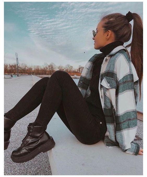 overshirt_σε_λευκές_γκρι_και_πετρόλ_χρώματα_καρό_