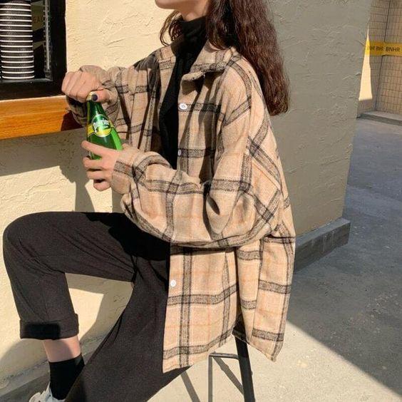 μπεζ oveshirt_με_μαύρες_γραμμές_