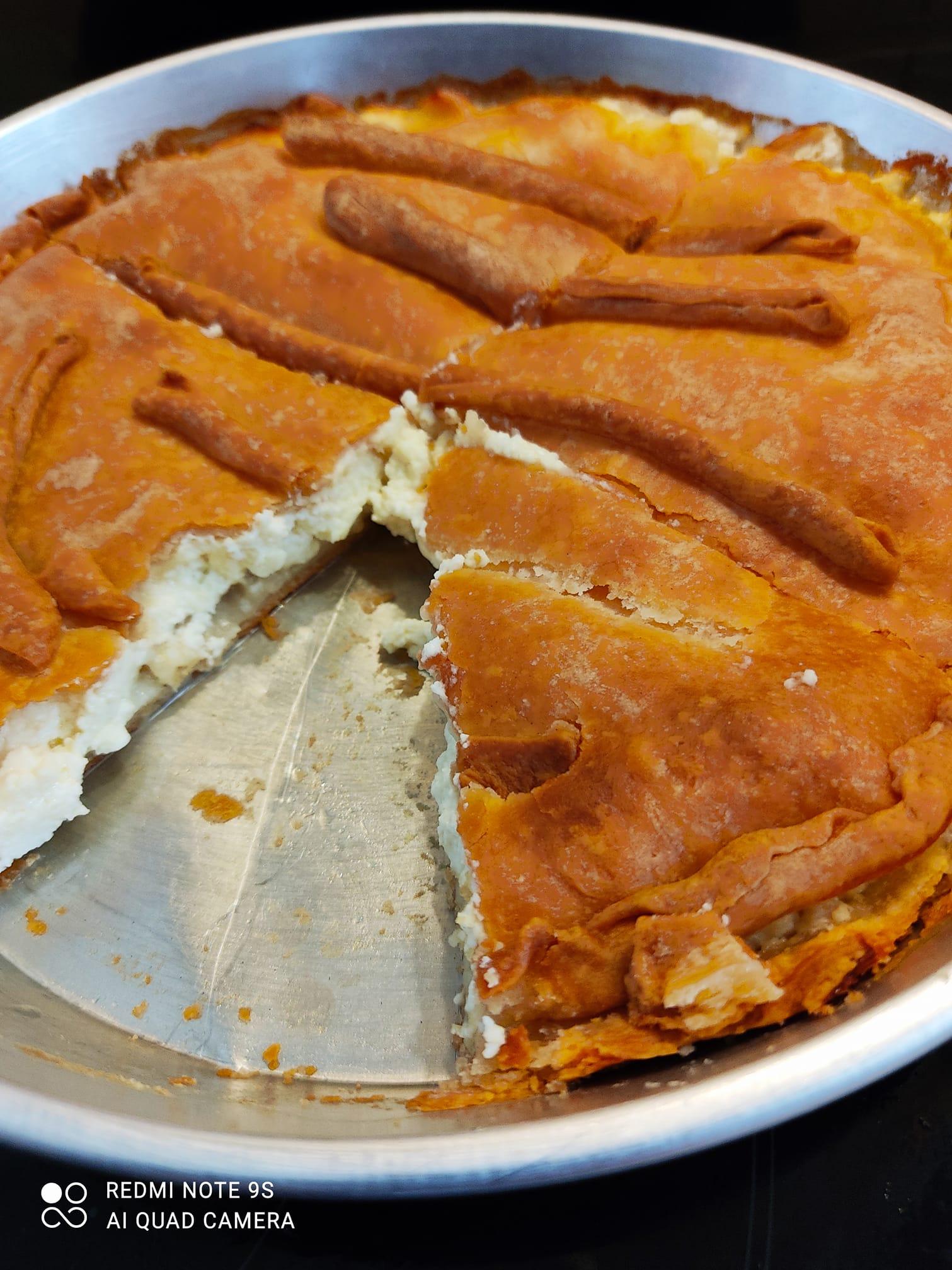 Τυρόπιτα_με_σπιτικό_φύλλο_κουρού_με_3_υλικά_