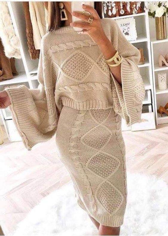 loungewear_γυναικείο outfit_με_πλεκτή_φούστα_και_πλεκτό_πουλόβερ_