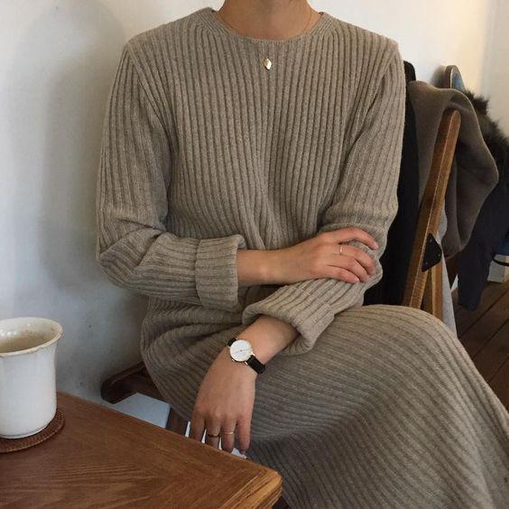 loungewear_γυναικείο outfit_με_πλεκτό_φόρεμα_