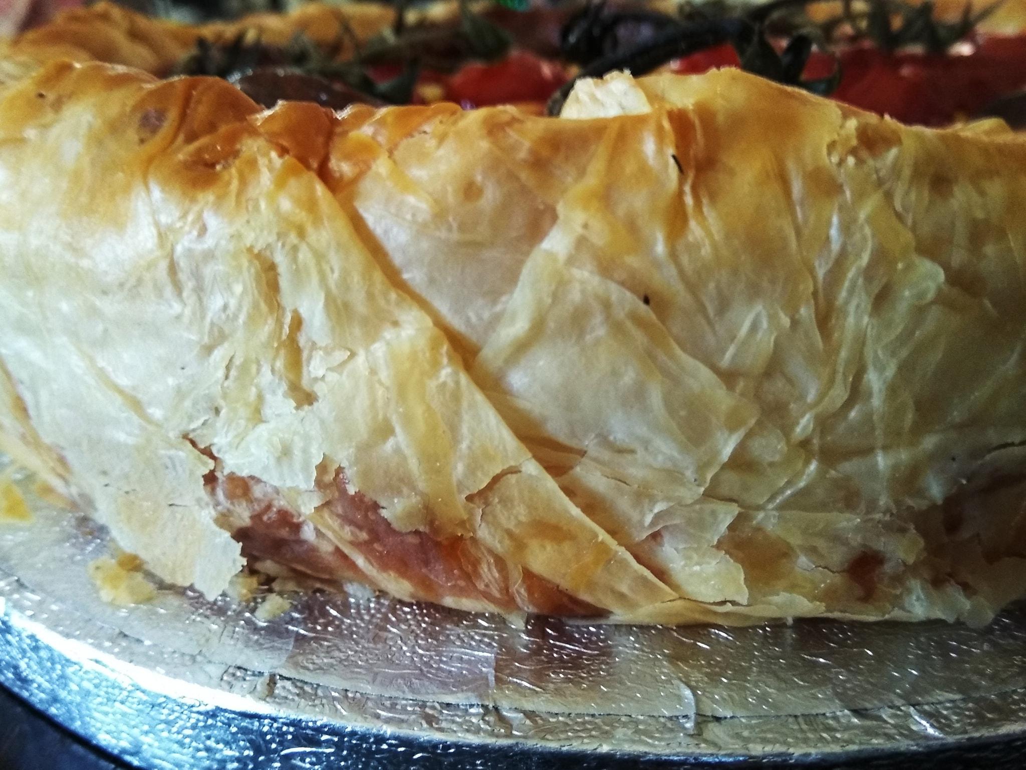 τάρτα_με_φύλλο_κρούστας_τυριά_και_ντοματίνια_