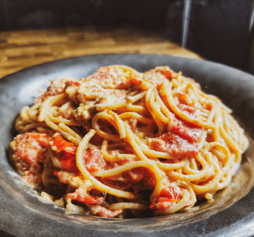 tiktok Pasta : Μακαρόνια με φέτα και ντοματίνια στο φούρνο_Συνταγη _