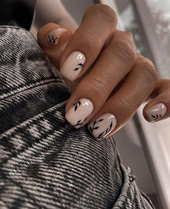 minimal_σχέδια_στα_νύχια_τάσεις_στα_νύχια_Άνοιξη_Καλοκαίρι_