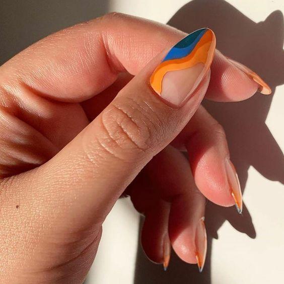 negative space nails_τάσεις_στα_νύχια_Άνοιξη_Καλοκαίρι_